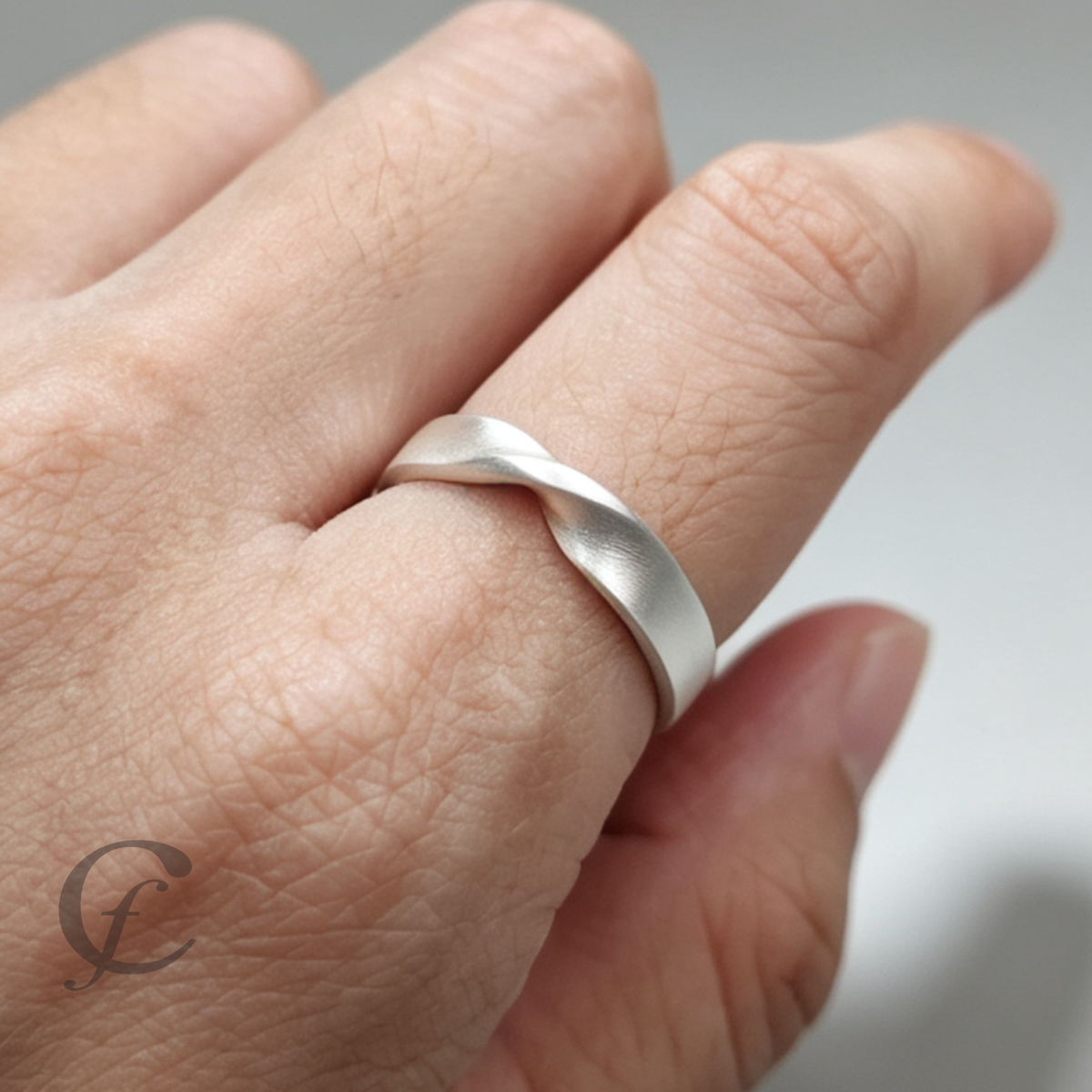 Personalized Matching Mobius Ring in Solid 925 Sterling Silver – Engraved Minimalist Twisted Wedding Bands
