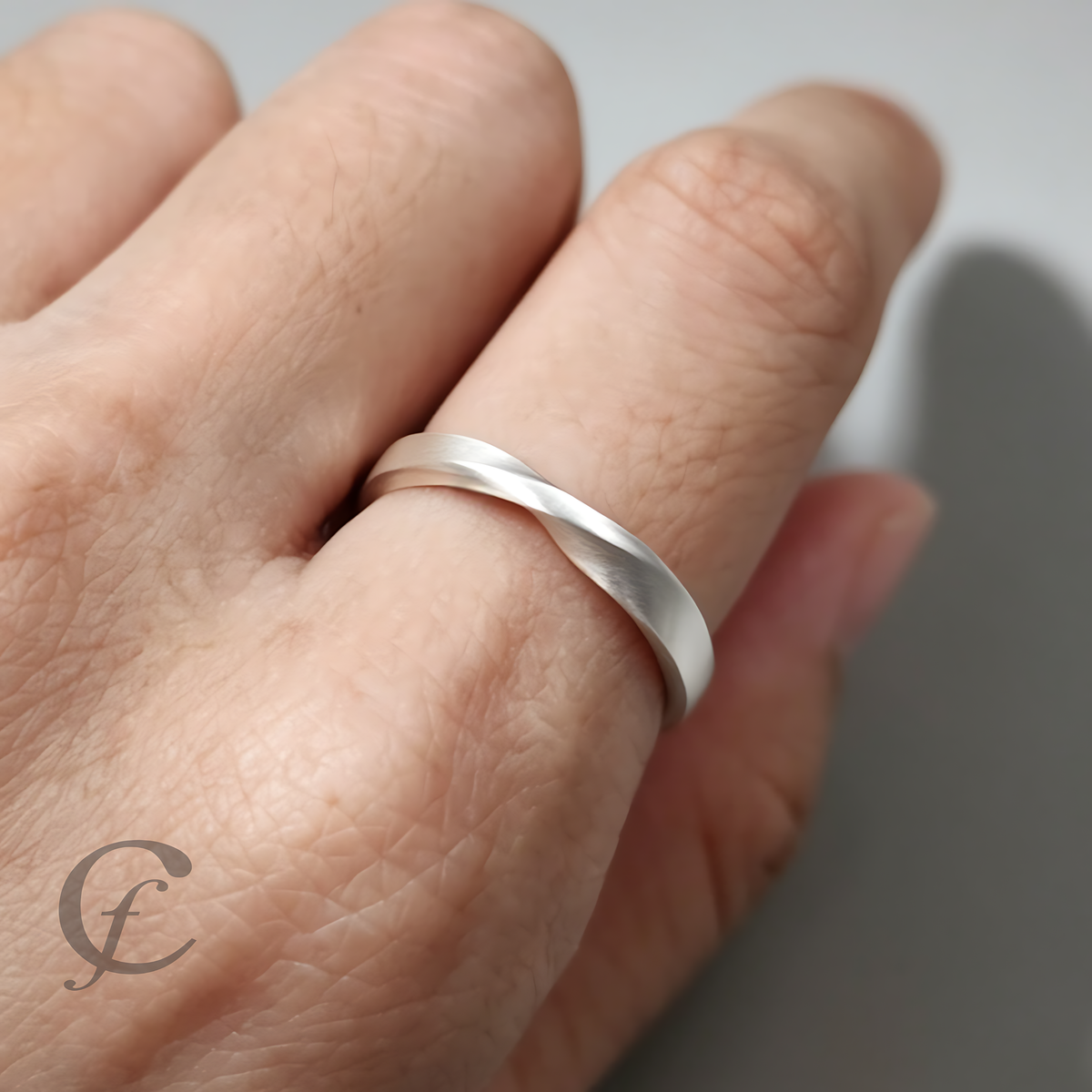 Personalized Matching Mobius Ring in Solid 925 Sterling Silver – Engraved Minimalist Twisted Wedding Bands